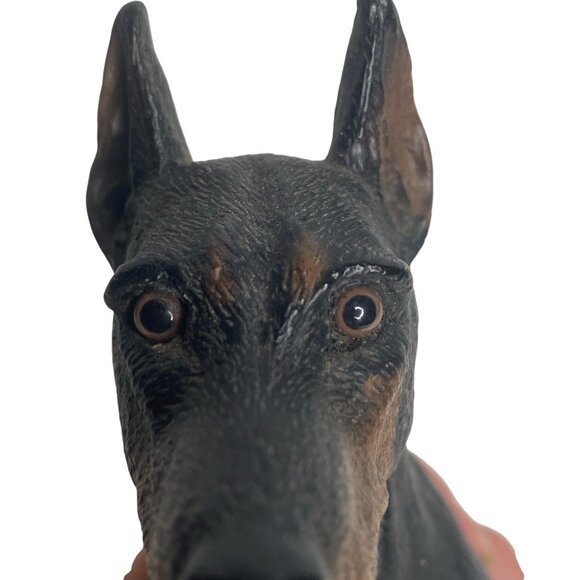 Doberman Pinscher Dog Figurine Universal Statuary 7” Tall Sitting Black Tan USA - Picture 11 of 13